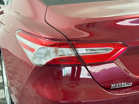 Used 2020 Toyota Camry LE image 35