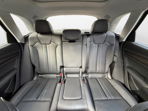 Certified 2022 Audi Q5 2.0T Prestige image 12