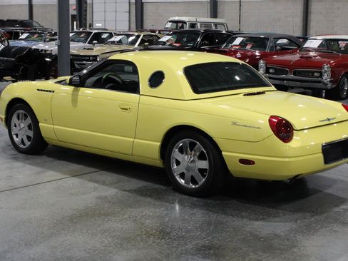 Used 2002 Ford Thunderbird RWD image 14