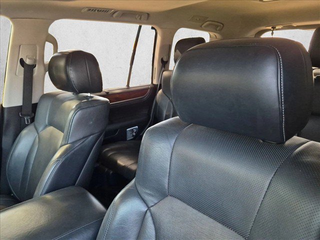 Used 2018 Lexus LX 570 4WD w/ Luxury Package image 14