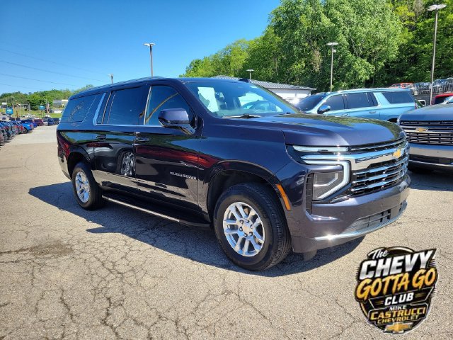 Used 2025 Chevrolet Suburban LT AWD/4WD image 7