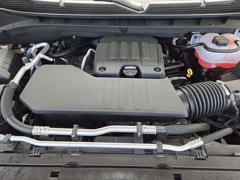 New 2026 Chevrolet Silverado 1500 Custom Trail Boss AWD/4WD image 16