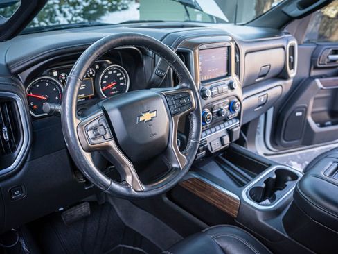 Used 2022 Chevrolet Silverado 3500 High Country image 16