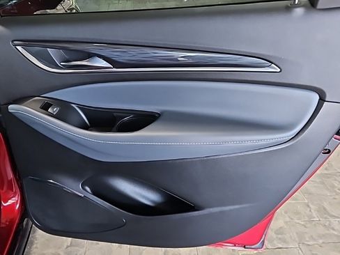 Used 2024 Buick Enclave Premium image 15