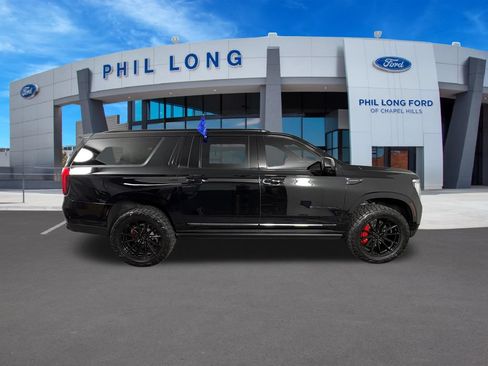 Used 2025 GMC Yukon XL Denali Ultimate AWD/4WD image 6
