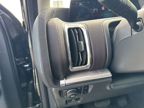 Used 2025 Ford Expedition Max Platinum w/ Platinum Ultimate Package image 26