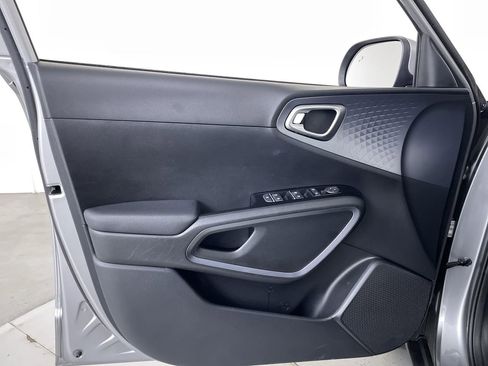 Used 2023 Kia Soul EX image 10