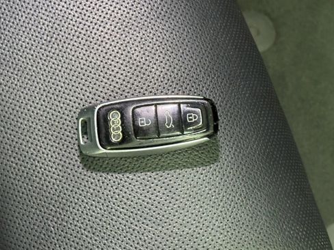 Used 2019 Audi A8 L 3.0T w/ Executive Package image 44