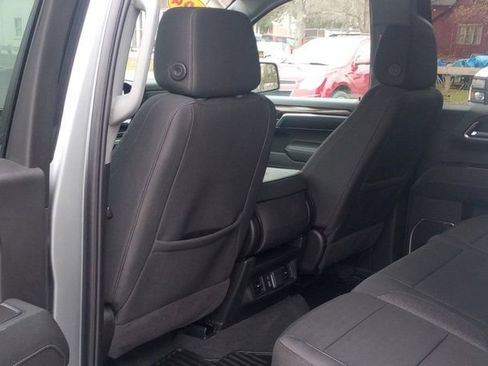 Used 2024 Chevrolet Silverado 1500 LT image 15