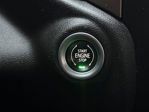 Used 2021 Chevrolet Silverado 1500 High Country w/ Technology Package image 22