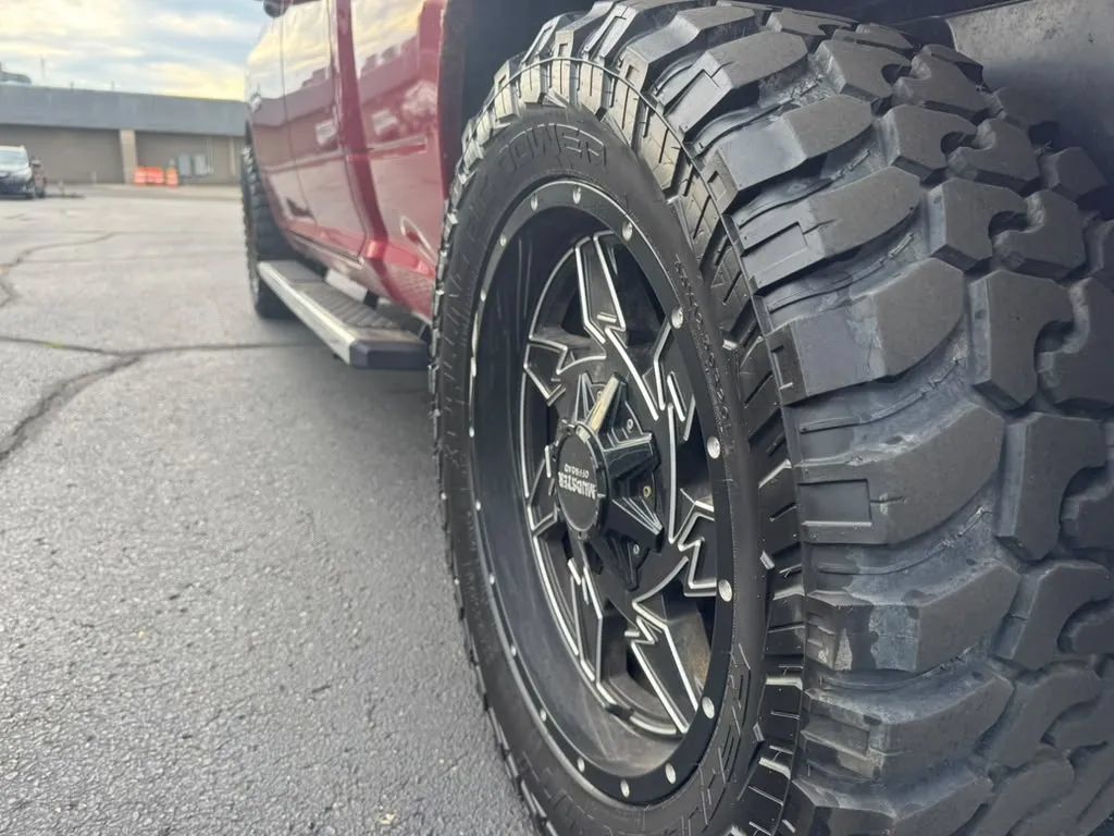 Used 2014 RAM 1500 Classic SLT w/ Luxury Group AWD/4WD image 12