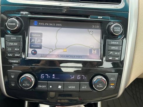 Used 2014 Nissan Altima 2.5 SL w/ Technology Package FWD image 11