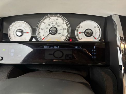 Used 2016 Rolls-Royce Wraith image 36