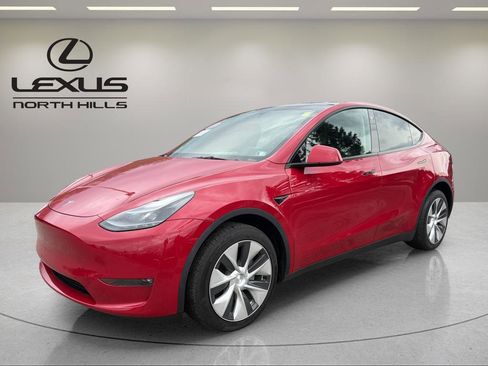 Used 2023 Tesla Model Y Long Range image 1