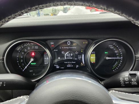 Used 2022 Jeep Wrangler Unlimited Sahara w/ Cold Weather Group AWD/4WD image 28