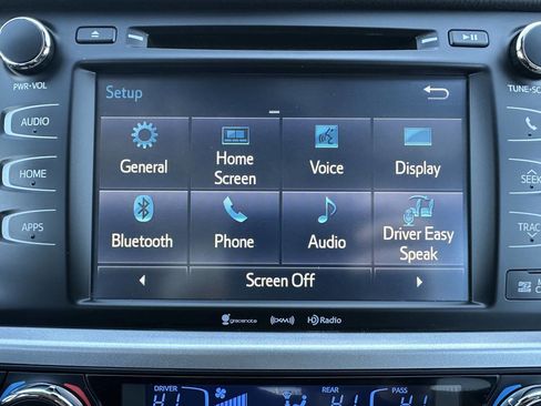 Used 2017 Toyota Highlander XLE image 29