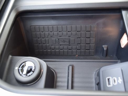 New 2025 Ford Expedition Platinum w/ Driver's Package image 16