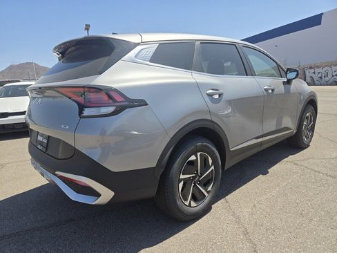 New 2025 Kia Sportage LX image 3
