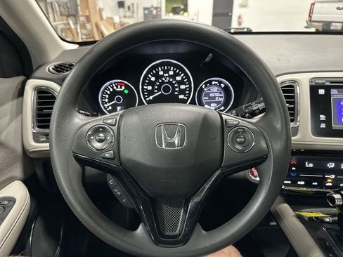 Used 2016 Honda HR-V EX image 15