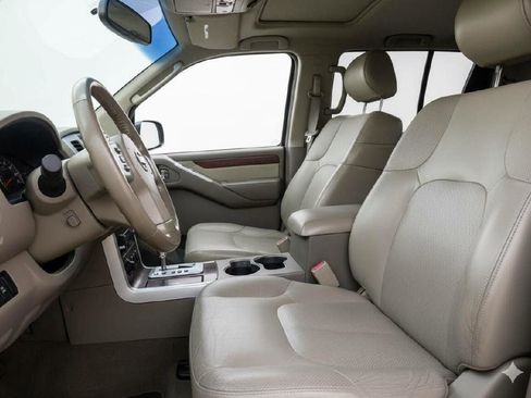 Used 2008 Nissan Pathfinder LE w/ Navigation Pkg image 10