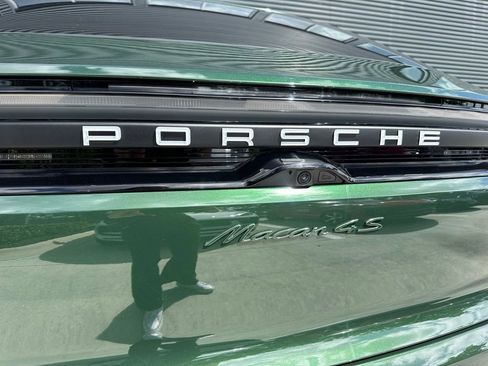 Certified 2025 Porsche Macan 4S Electric image 14