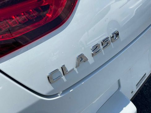 Used 2022 Mercedes-Benz CLA 250 4MATIC image 29
