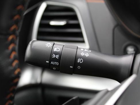 Used 2018 Subaru Crosstrek 2.0i Limited image 18