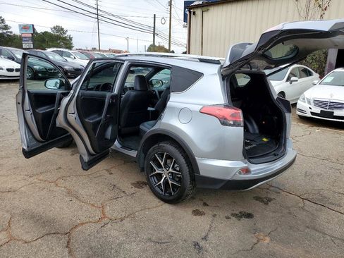 Used 2016 Toyota RAV4 SE image 31