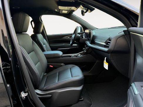 New 2026 Chevrolet Traverse LT w/ Midnight/Sport Edition FWD image 15