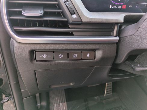 Used 2025 Kia Telluride SX Prestige image 16