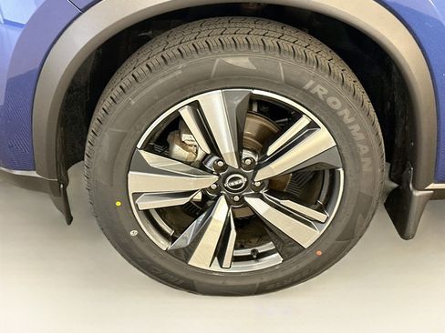 Used 2023 Nissan Rogue SL AWD/4WD image 36