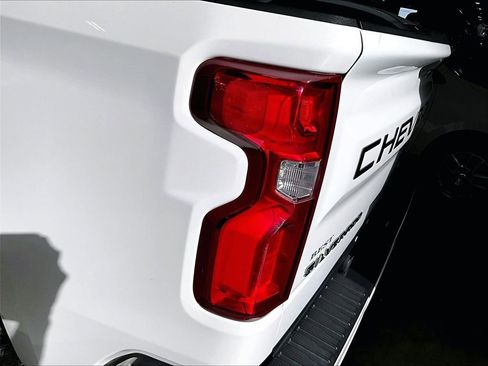 Used 2019 Chevrolet Silverado 1500 RST AWD/4WD image 35