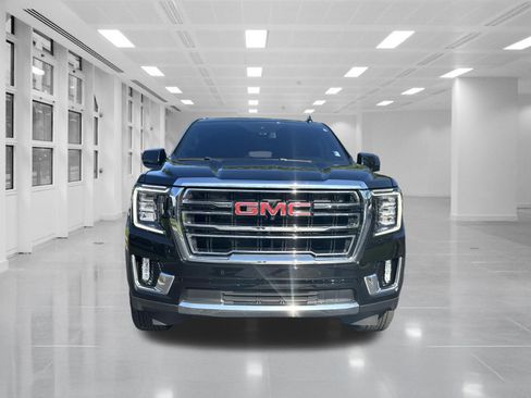 Used 2024 GMC Yukon SLT w/ SLT Premium Package AWD/4WD image 2