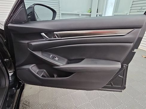 Used 2020 Honda Accord Sport image 38