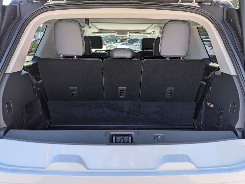 Used 2025 Ford Expedition Active AWD/4WD image 15