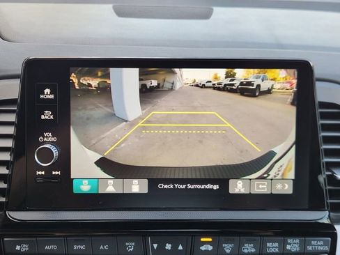 Used 2025 Honda Odyssey Touring image 15