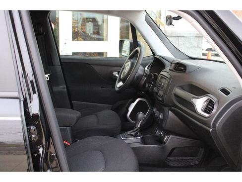 Used 2019 Jeep Renegade Sport image 33