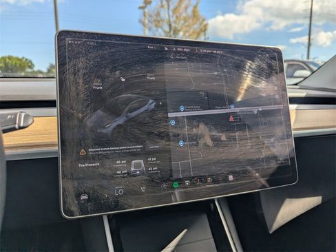 Used 2021 Tesla Model Y 2WD image 30