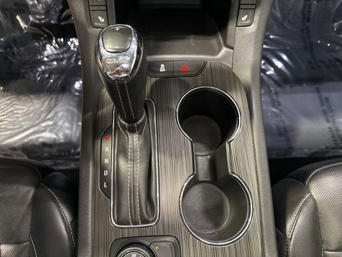 Used 2019 GMC Acadia SLT AWD/4WD image 22