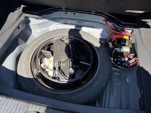 Used 2014 Mercedes-Benz E 350 Sedan image 22