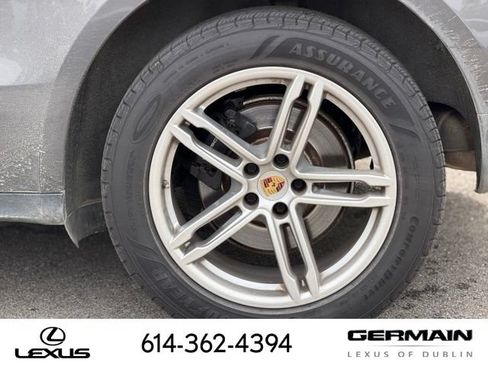 Used 2018 Porsche Macan AWD/4WD image 16