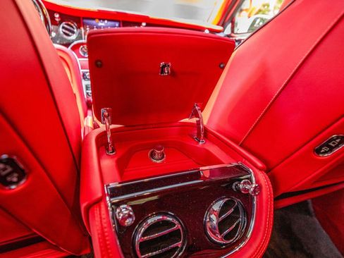 Used 2019 Bentley Mulsanne Speed image 43