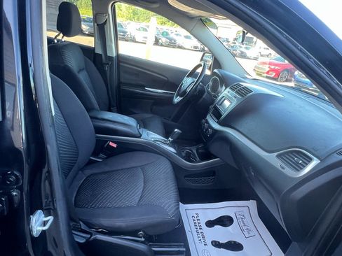 Used 2013 Dodge Journey SE image 15