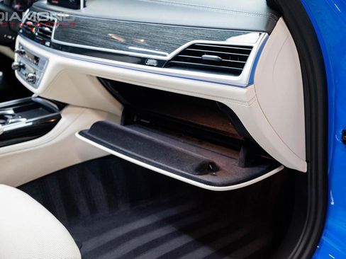 Used 2021 BMW 750i xDrive w/ Executive Package image 89