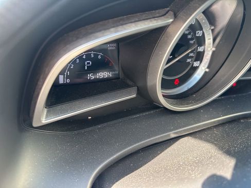 Used 2015 MAZDA MAZDA3 i Touring w/ Technology Package FWD image 21