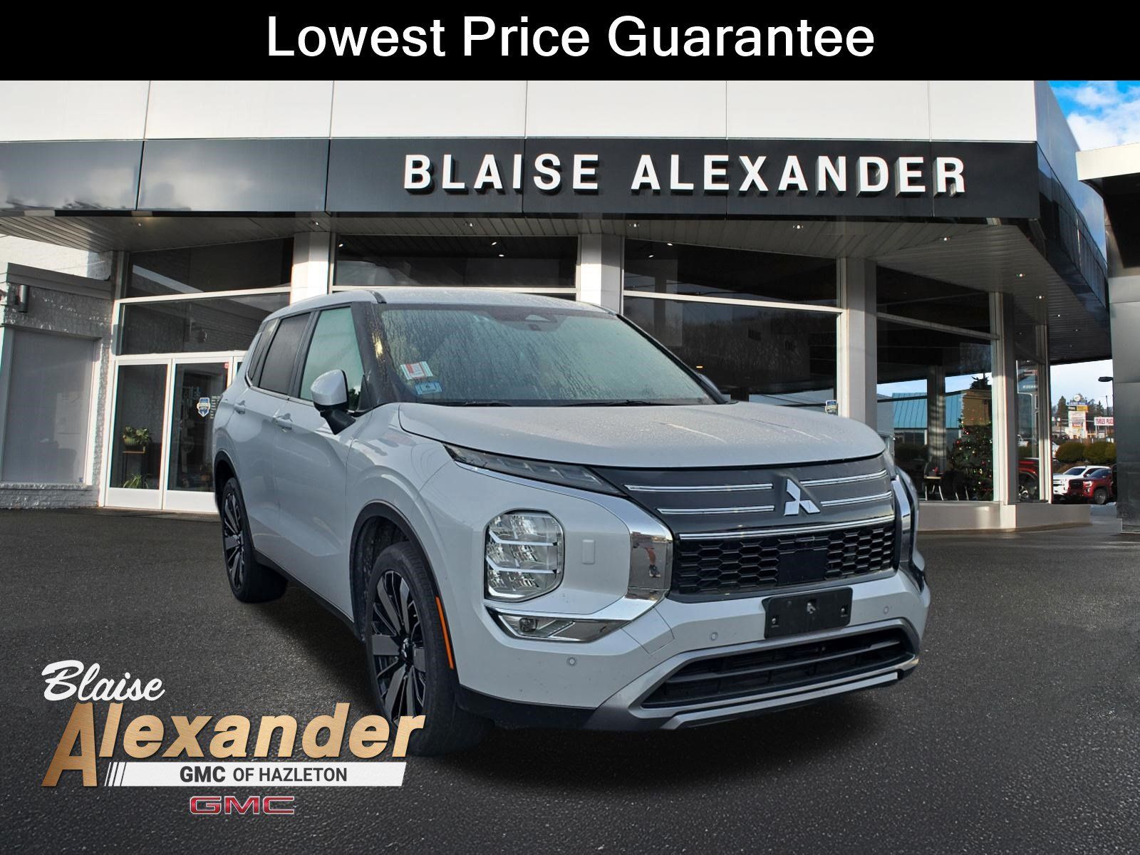 Used 2025 Mitsubishi Outlander SE AWD/4WD image 1