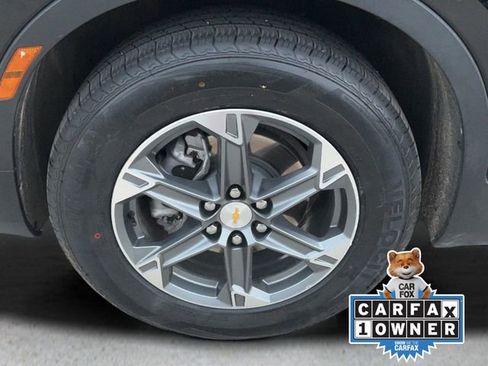 Used 2025 Chevrolet Blazer LT FWD image 9