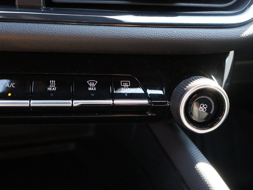Certified 2024 Chevrolet Equinox EV RS FWD image 33