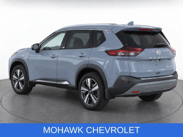 Used 2021 Nissan Rogue SL AWD/4WD image 3