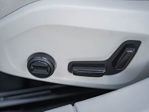 New 2026 Volvo V60 B5 Cross Country Plus w/ Protection Package Premier image 34